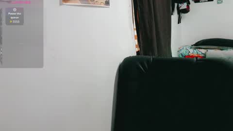 Snapshot of dani_jocelyn chatting on September 25, 7:21 pm dani y jocelyn online show from September 25, 7:21 pm
