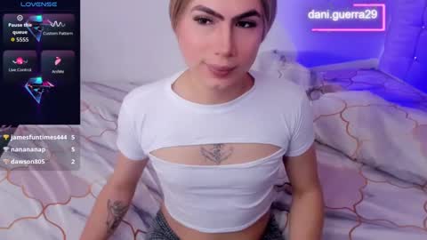 dani online show from October 10, 7:19 pm