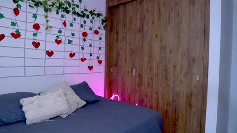 Dani or Daniela online show from September 19, 11:30 pm