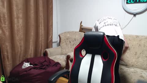 Daniel online show from February 8, 8:10 pm