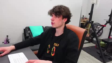 DANIEL SHAWN online show from January 15, 9:29 am