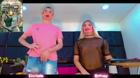 daniela_pink_ online show from April 6, 8:10 pm