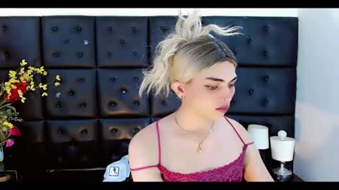 daniela_pink_ online show from February 15, 11:36 pm