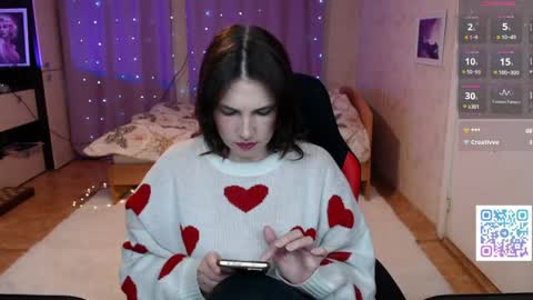 Daniela Cooper online show from May 9, 3:51 pm