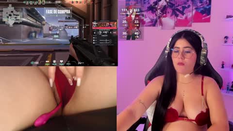 Snapshot of danielamendez__ chatting on January 27, 5:15 pm Dani online show from January 27, 5:15 pm