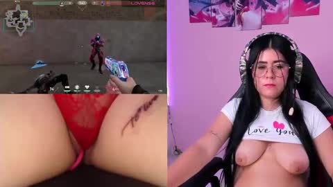 Snapshot of danielamendez__ chatting on March 8, 1:36 pm Dani online show from March 8, 1:36 pm