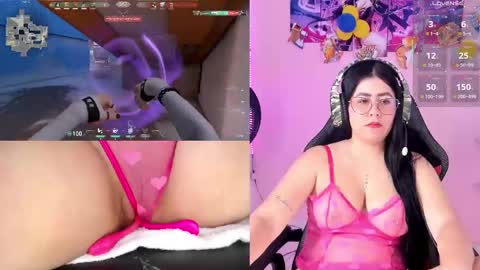 Snapshot of danielamendez__ chatting on October 2, 2:49 pm Dani online show from October 2, 2:49 pm
