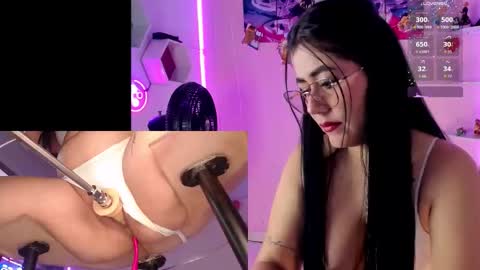 Snapshot of danielamendez__ chatting on October 15, 2:07 pm Dani online show from October 15, 2:07 pm