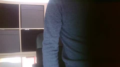 danielbt28 online show from March 1, 9:29 am