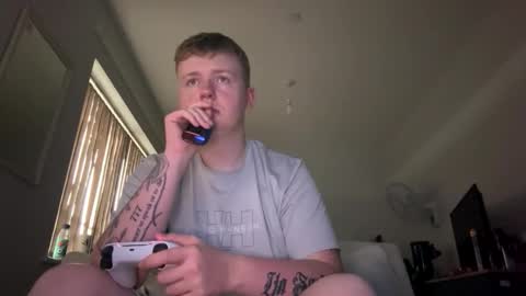 danieldestroygerdong online show from December 17, 10:33 am