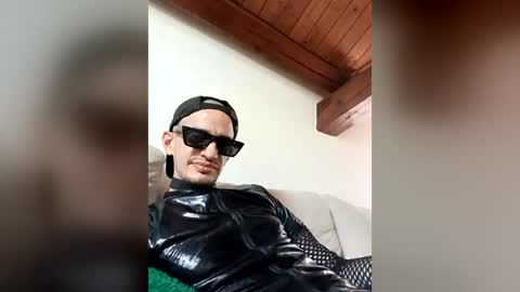 danielebb_2026 online show from July 26, 10:24 am
