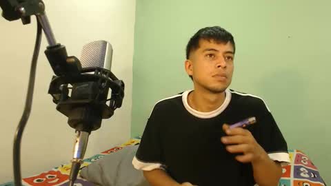 danielitopapii online show from December 16, 1:57 am