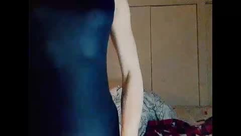 daniellbisous online show from February 18, 9:31 am