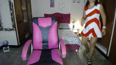 Angie online show from February 25, 6:23 pm