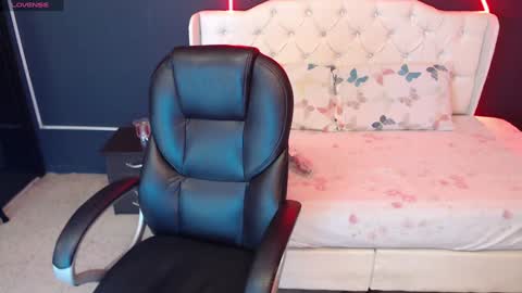 Danielle Smith online show from February 6, 3:59 am