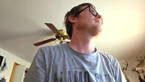 Daniel    y. online show from February 4, 10:02 pm