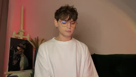 danieltuckerr online show from April 15, 2:04 am