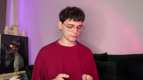 danieltuckerr online show from May 19, 10:11 am