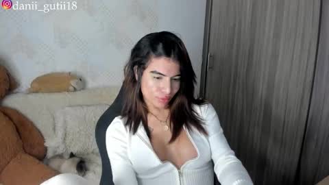 Rose online show from December 5, 6:34 am