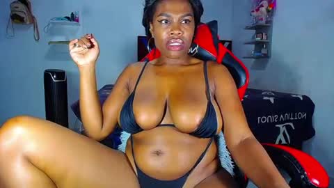 danisabrownn online show from June 21, 6:14 pm