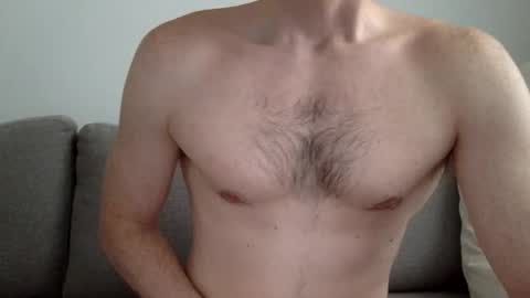 Snapshot of danishguysdicks chatting on February 21, 10:39 am Buzzy online show from February 21, 10:39 am