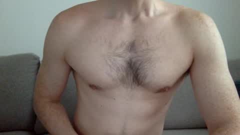 Snapshot of danishguysdicks chatting on March 11, 8:19 am Buzzy online show from March 11, 8:19 am