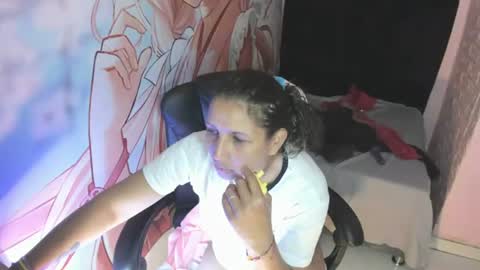 danna_sg online show from July 9, 7:45 am