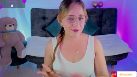 Danna online show from April 11, 6:56 pm