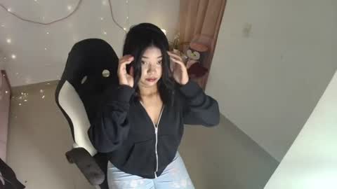 dannagabriella online show from June 6, 9:37 am