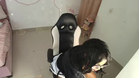 dannagabriella online show from June 7, 9:47 am