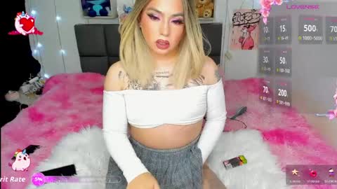 dannia_13 online show from May 19, 12:17 am