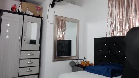 dannisexgirl online show from March 21, 6:19 am