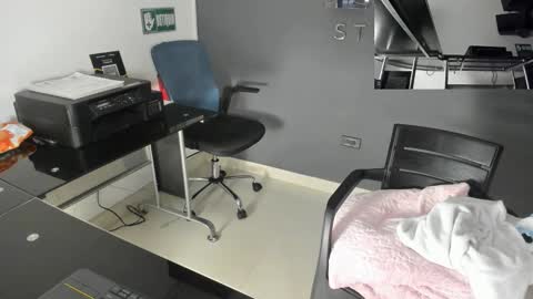 danny_and_lara online show from September 29, 10:31 pm