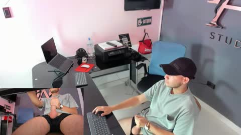 danny_and_lara online show from September 18, 8:13 pm