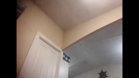 Snapshot of dannyboyyoursextoy chatting on February 6, 8:13 pm dannyboyyoursextoy online show from February 6, 8:13 pm