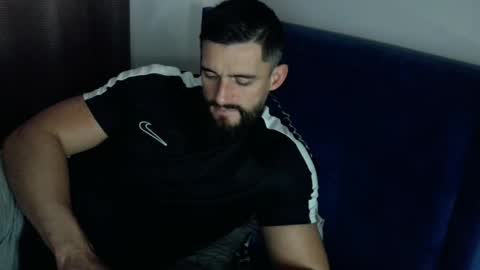 Snapshot of dannyk1990 chatting on December 16, 8:52 am Naughtystr8D online show from December 16, 8:52 am