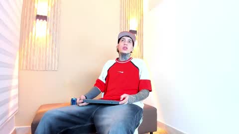 dante_armstrong online show from December 16, 4:52 am