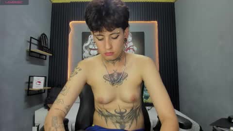 Snapshot of dante_bieber chatting on October 22, 6:20 pm dante online show from October 22, 6:20 pm