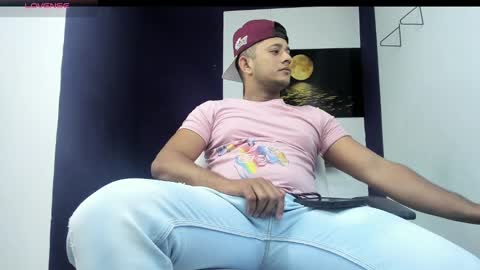 Snapshot of dante_bigboss chatting on February 2, 11:29 am Dante online show from February 2, 11:29 am