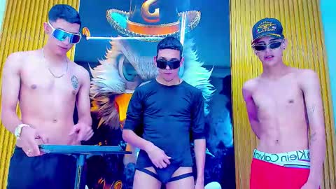 dante_brown1 online show from October 10, 12:49 am