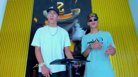 dante_brown1 online show from October 18, 10:25 pm