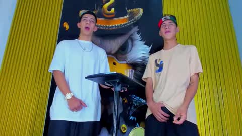 dante_brown1 online show from November 7, 10:45 pm