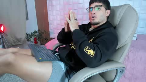 Dante online show from April 25, 5:53 am