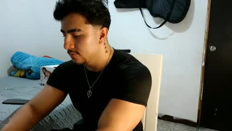 Dante Vicius online show from November 3, 12:33 am