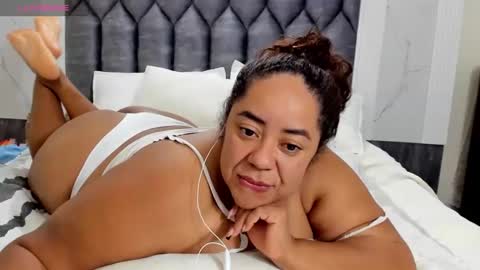 daphaineex online show from October 15, 9:48 pm