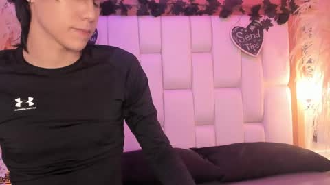 daphne_and_roger online show from April 21, 11:06 am