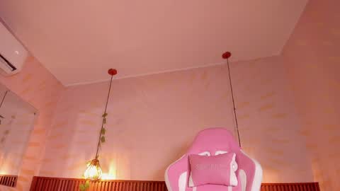 Daphne online show from June 5, 6:52 am