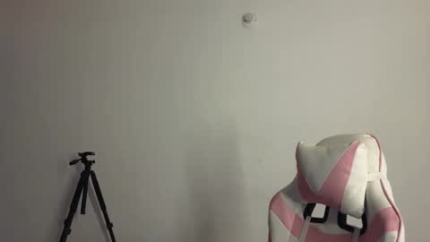 daphne_grayy online show from March 23, 12:10 pm