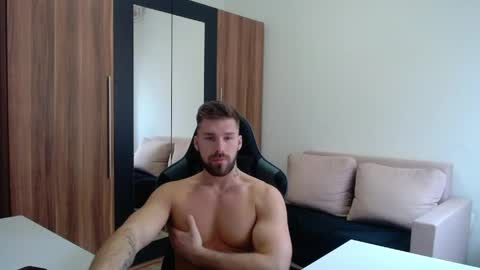 darius_94 online show from March 24, 11:16 am
