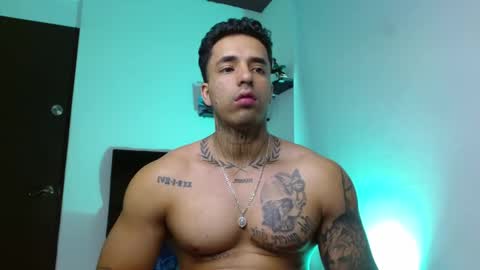 Darius Phoenix  online show from February 19, 8:41 pm